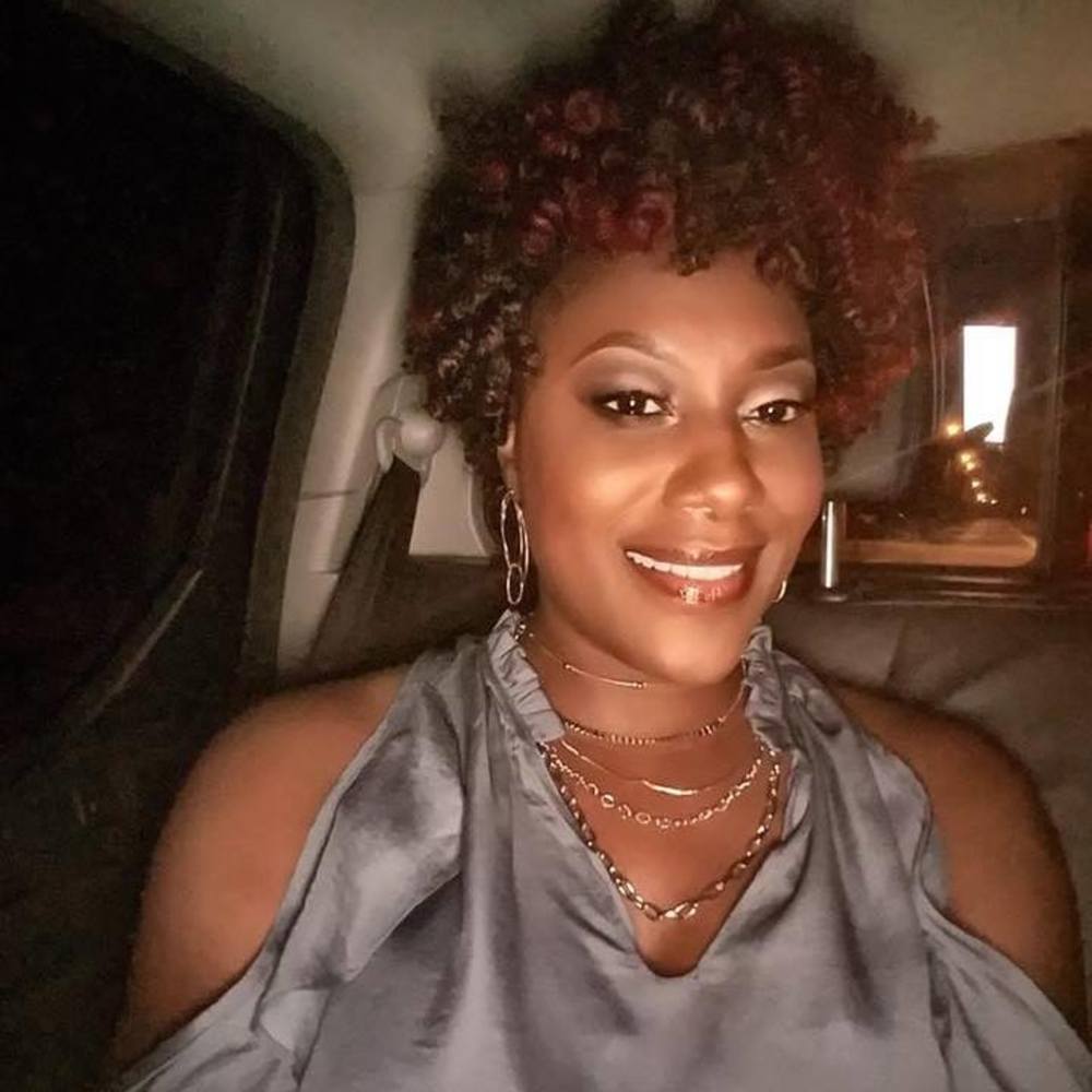 Meet your Posher, Charvette